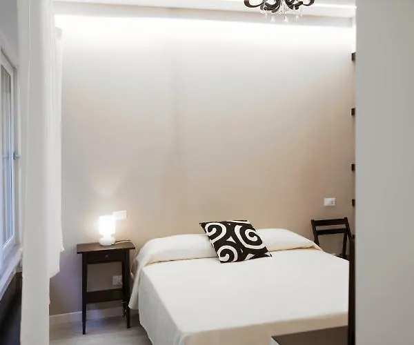 Hotel Happy