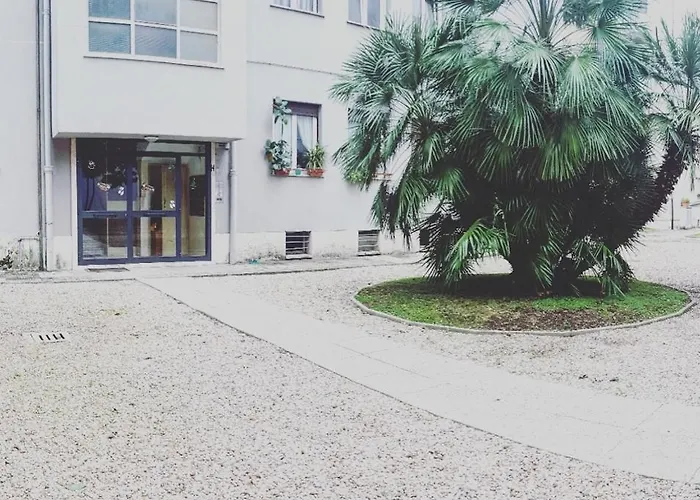 Happy Hotel